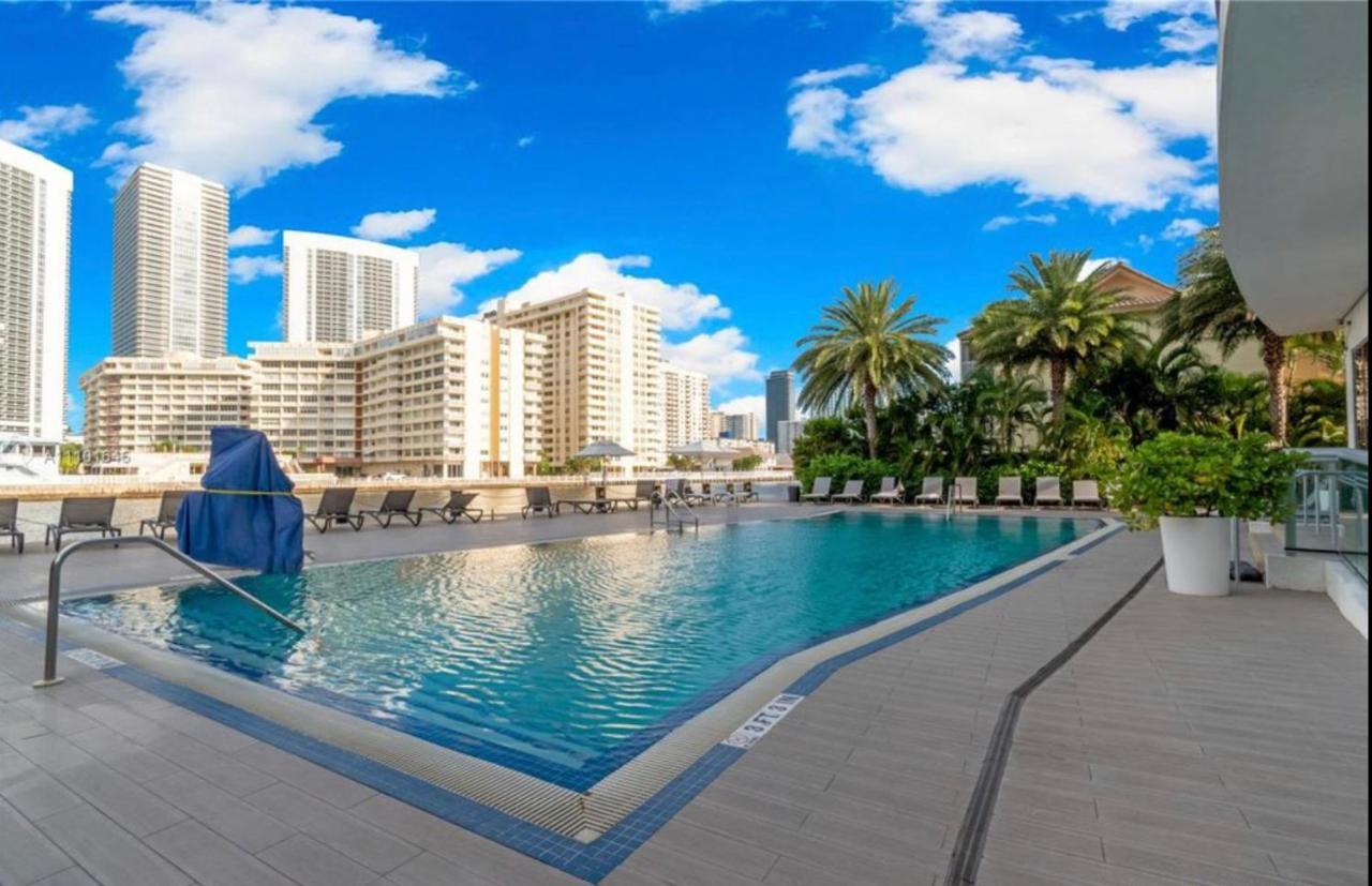 Apartment Amazing 1b-1b With Amazing View! 28a