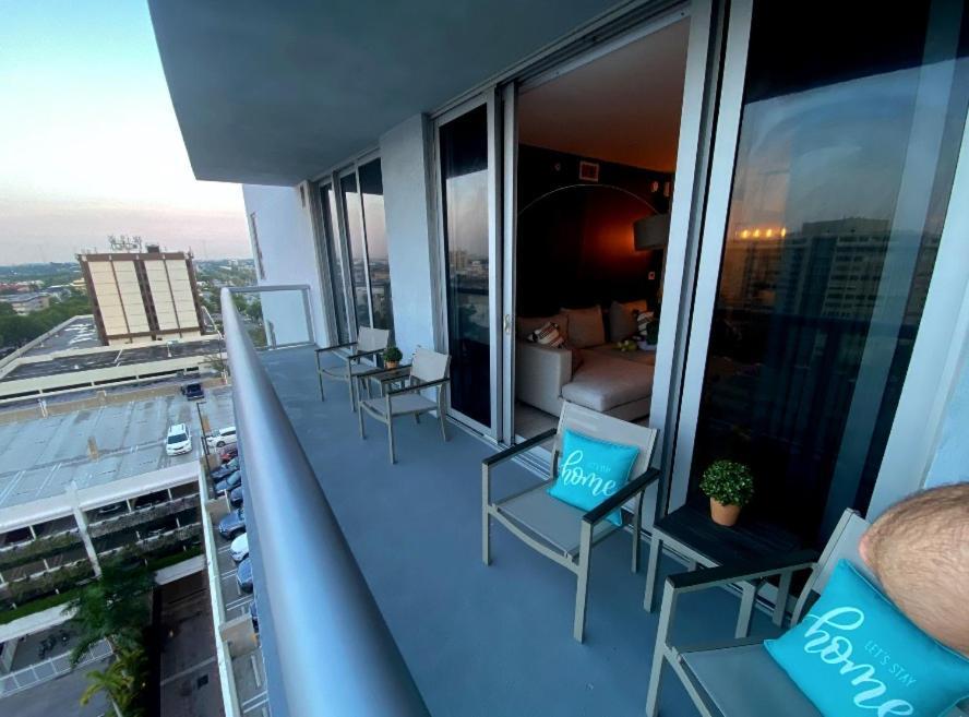 Amazing 1b-1b With Amazing View! 28a Hallandale Beach